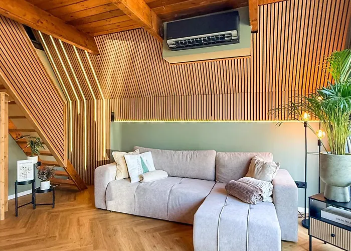 Maroska Pine Villa *